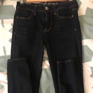 Bundle of 2 AEO jeans size 2L
